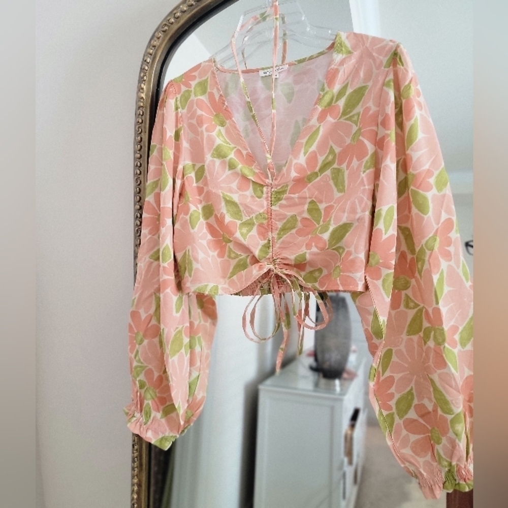 BNWT Vici Dolls Floral Adjustable Crop Top - Women's Size Medium